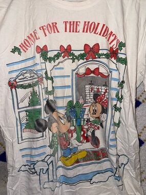 Vintage sleep shirt Disney Holidays Mickey & Minnie Holiday White/Red/Green